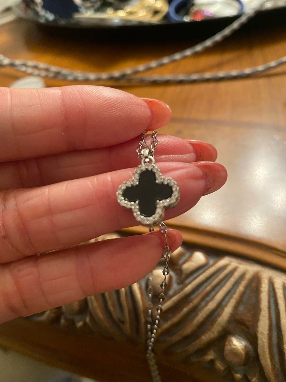 Pretty Bird Silver Necklace with Black Clover Pendant - Picture 5 of 6